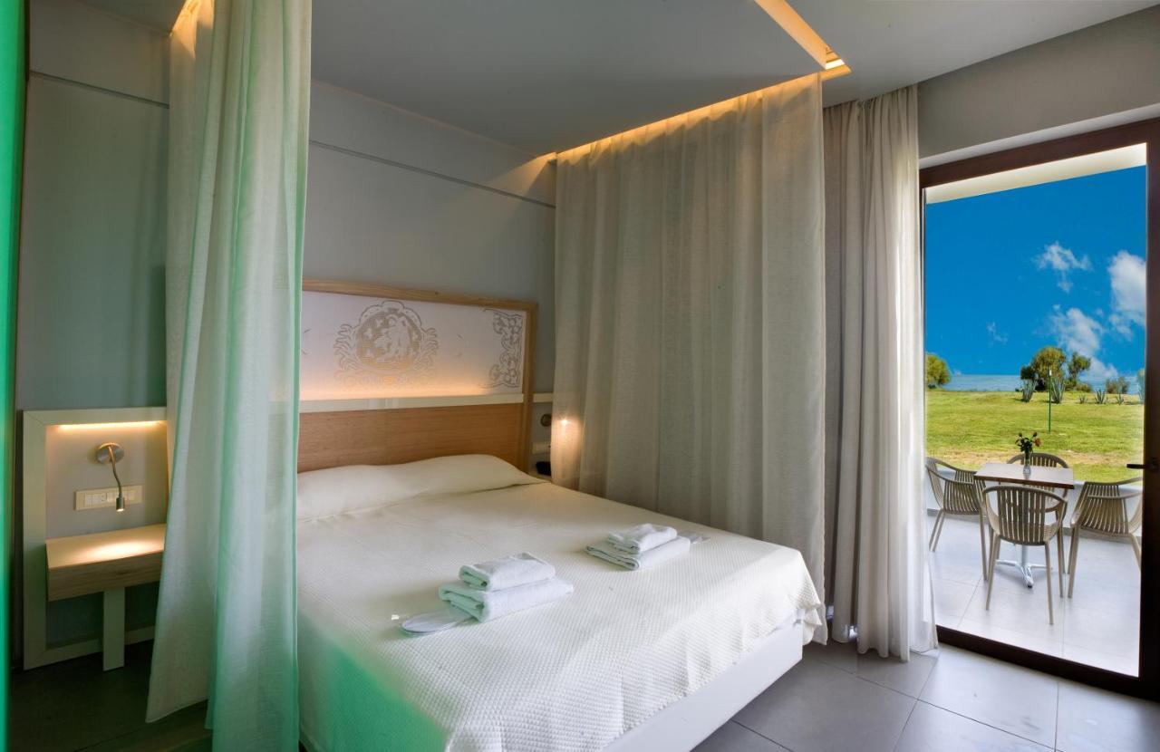 Geraniotis Hotel And Resort Platanés エクステリア 写真